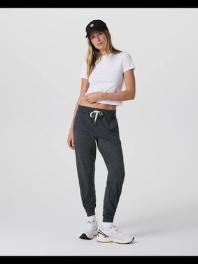Vuori Performance Joggers